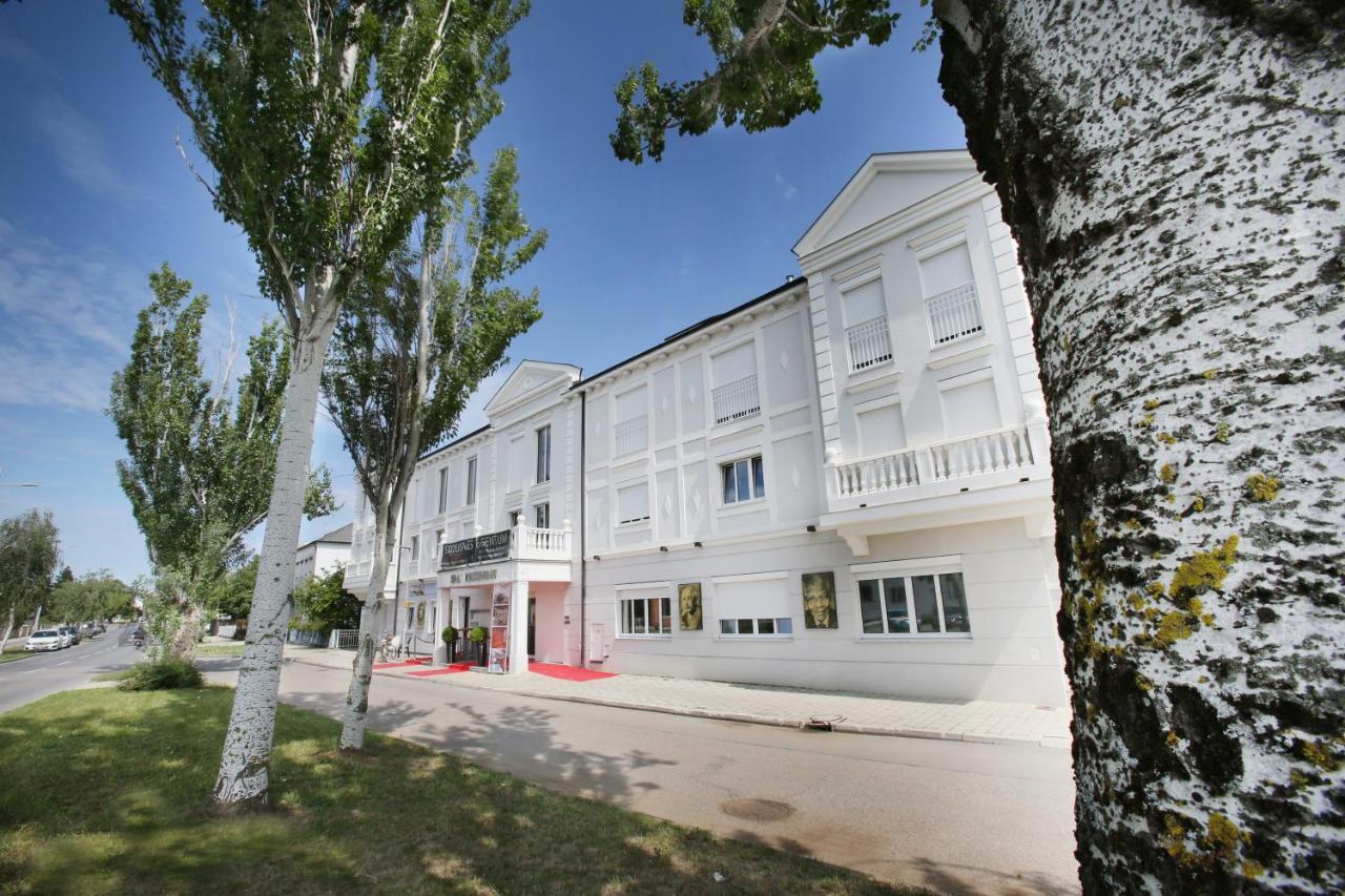 25H Spa-Residenz Best Sleep Privat Garden & Pools Neusiedl am See Dış mekan fotoğraf