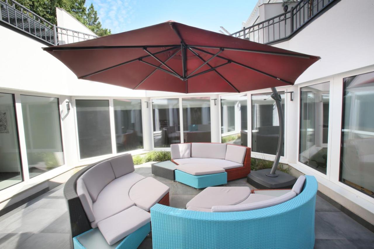 25H Spa-Residenz Best Sleep Privat Garden & Pools Neusiedl am See Dış mekan fotoğraf