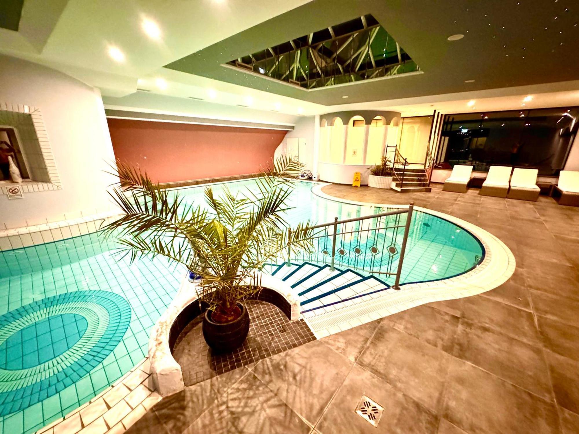 25H Spa-Residenz Best Sleep Privat Garden & Pools Neusiedl am See Dış mekan fotoğraf
