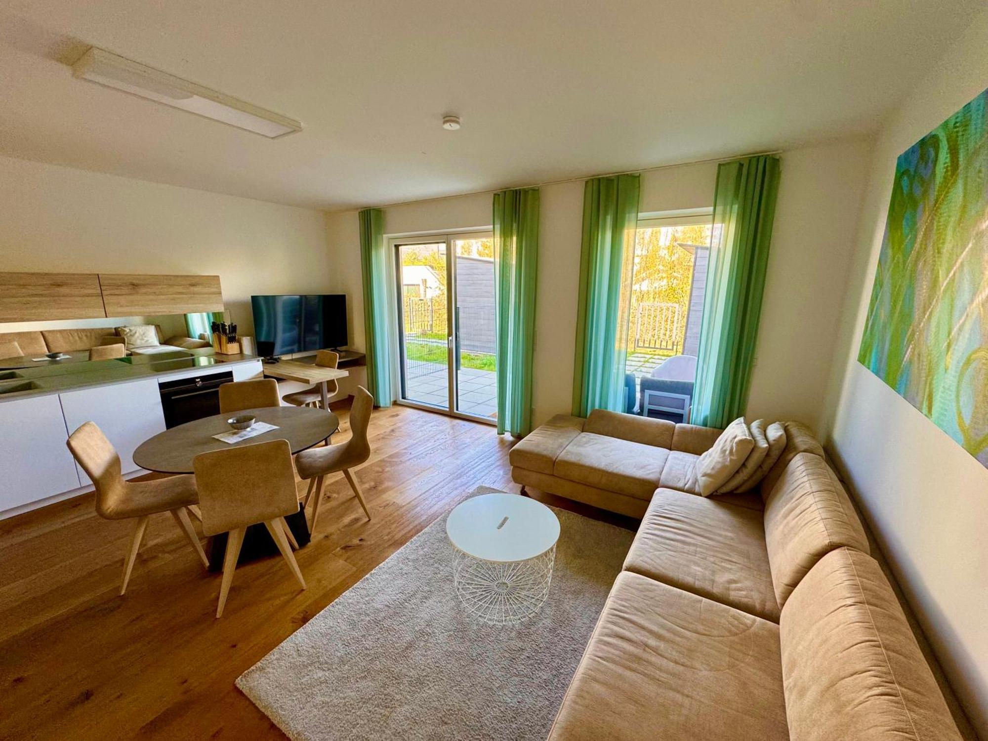 25H Spa-Residenz Best Sleep Privat Garden & Pools Neusiedl am See Dış mekan fotoğraf